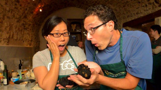 We use the special Norcia black truffles we find ourselves later on in our hands-on cooking classes